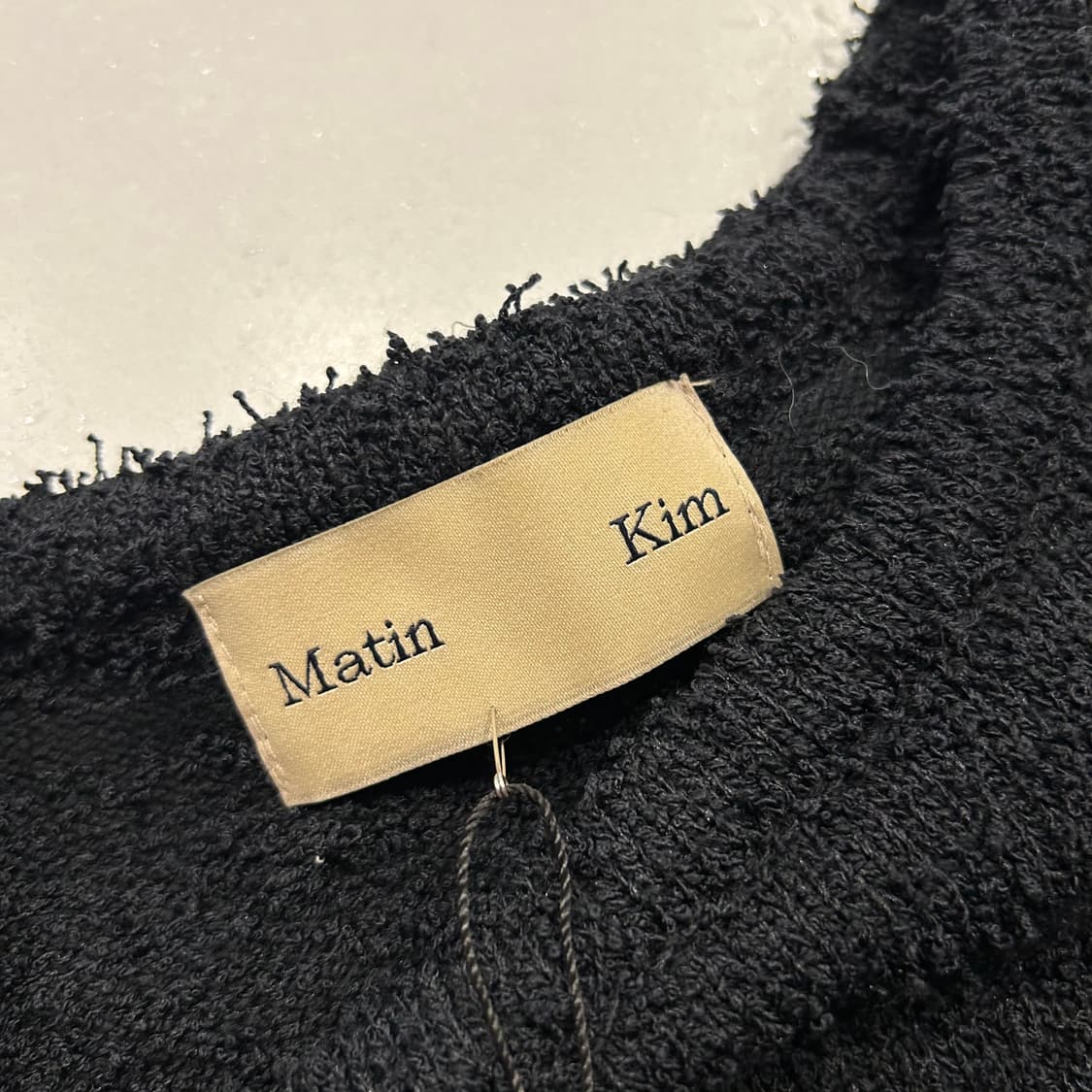 [OS] MATIN KIM 마뗑킴 니트 크롭 반팔 블랙 A511 상품이미지3