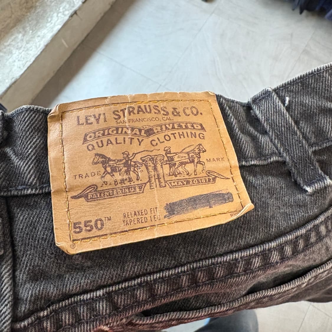 95년 미국 생산 리바이스 550 데님 오렌지탭 블랙 팬츠 상품이미지10