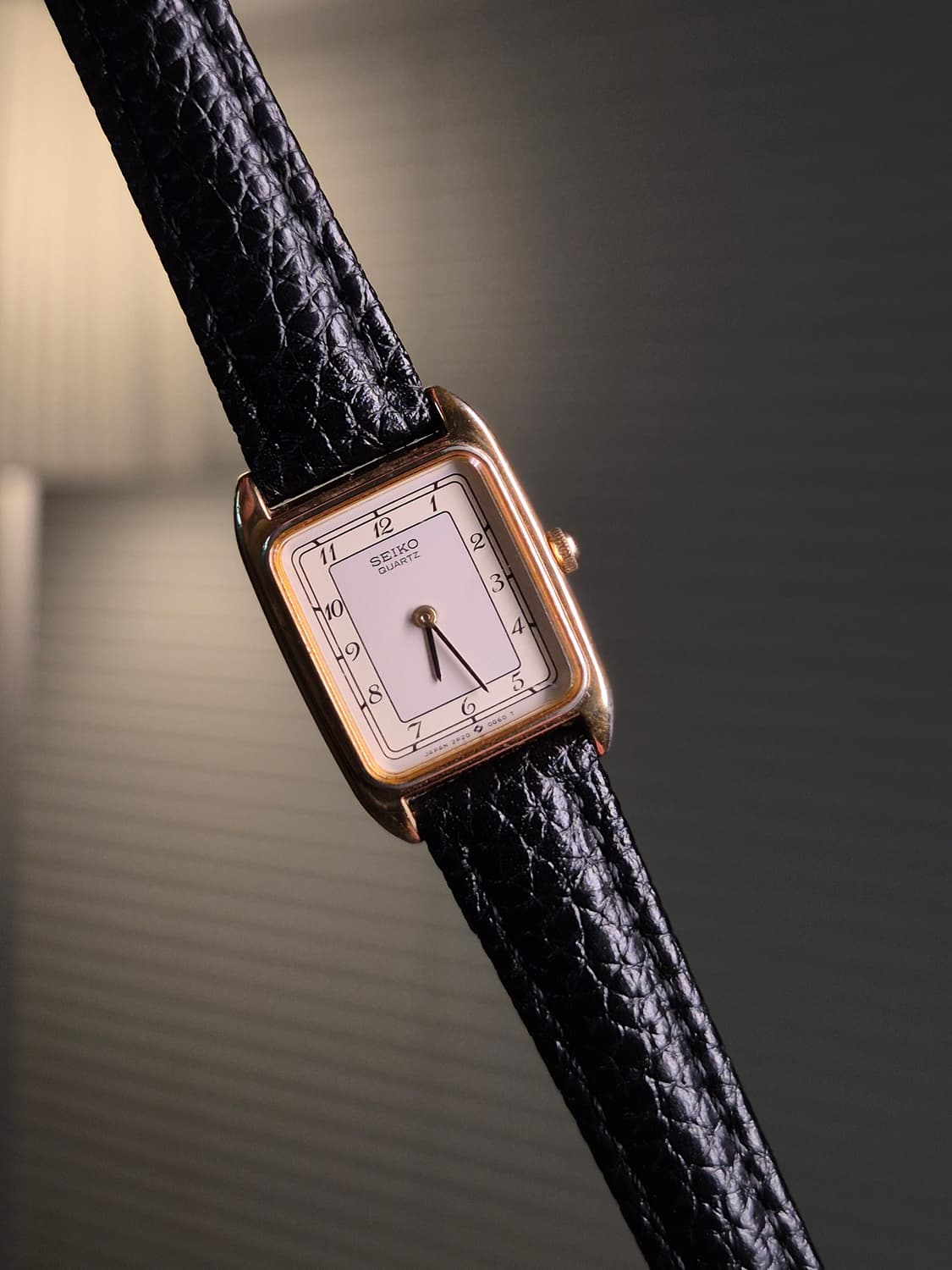 90's Vintage Seiko Gold TV Case Ladies 상품이미지2