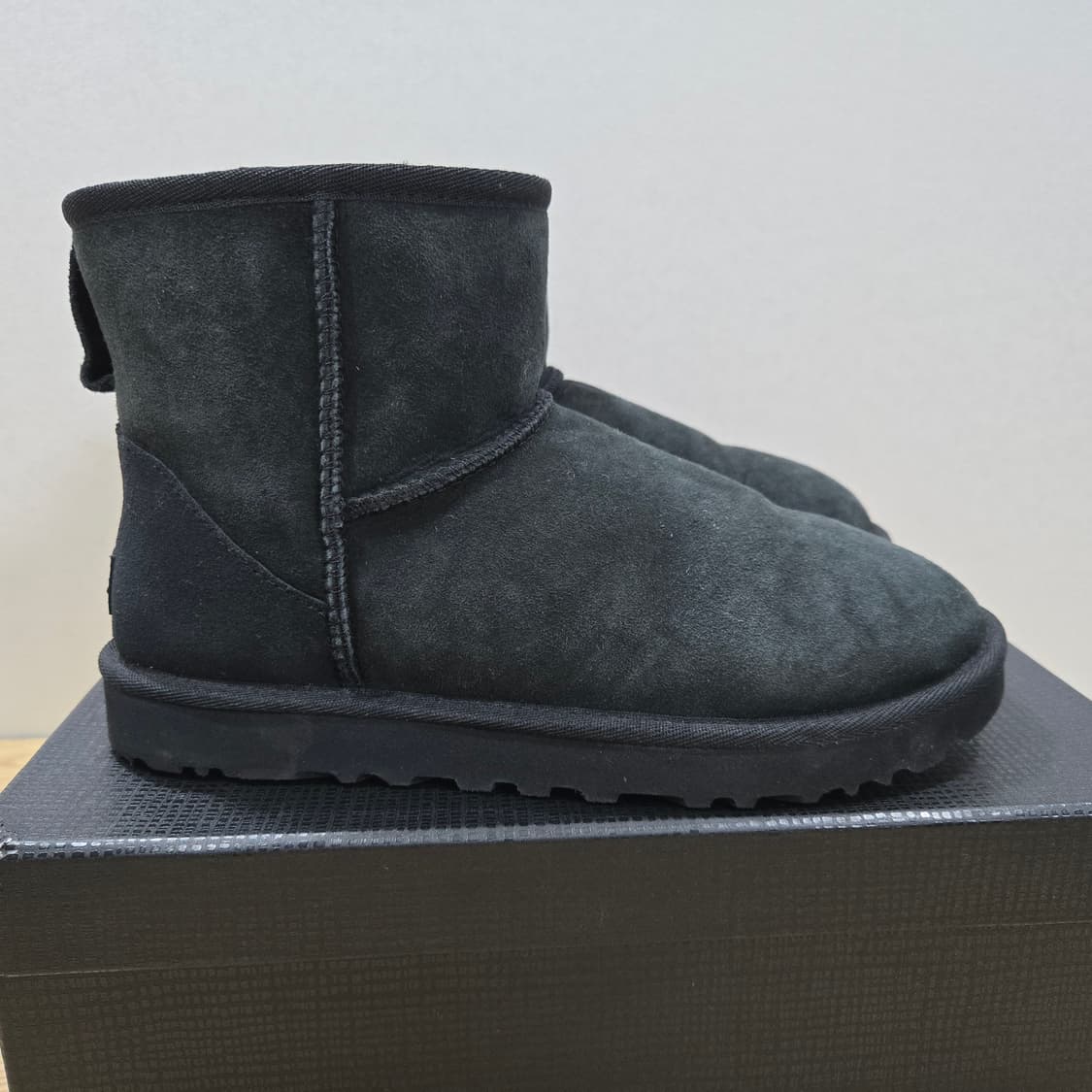 240 어그 UGG 클래식 미니 블랙 어그부츠 상품이미지7