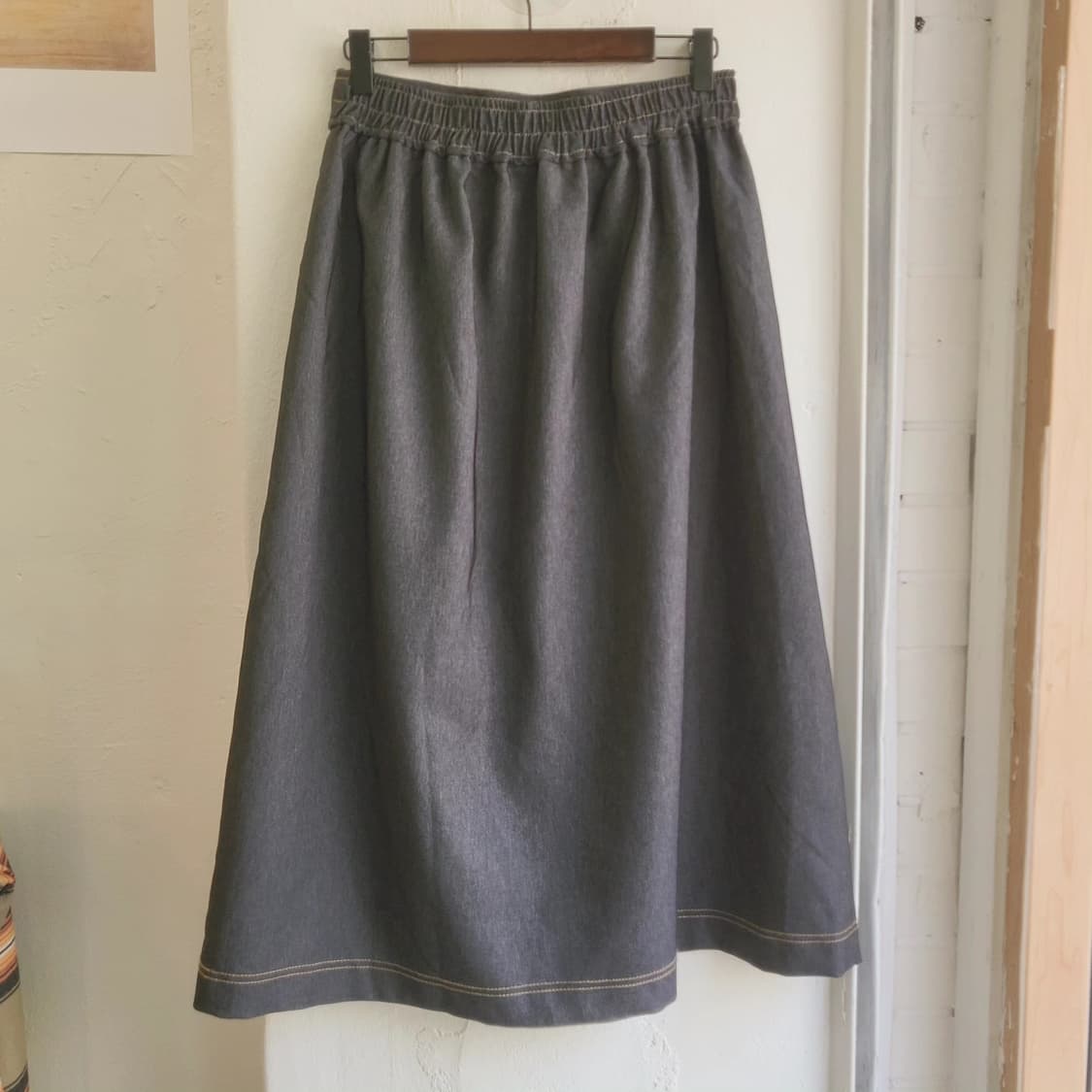벨티드 흑청 데님 스커트 상품이미지5