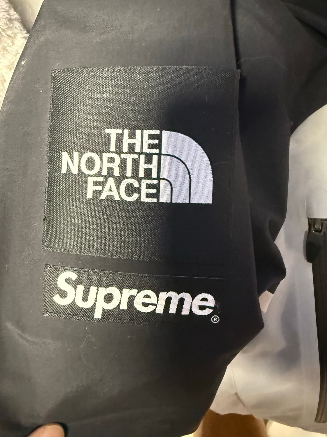 슈프림 x 노스페이스 테입드 심 쉘 자켓 XL 상품이미지4