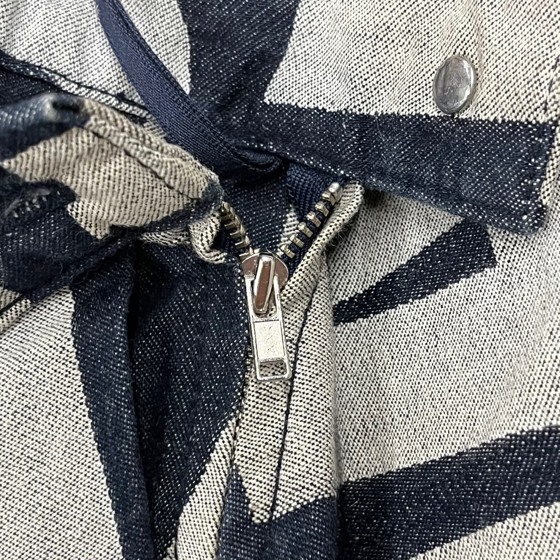 [정품/2] 비비안웨스트우드 로고 프린트 스커트 블랙  상품이미지4