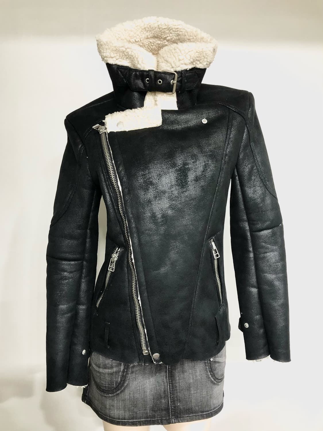 black high neck buckle mustang 상품이미지2