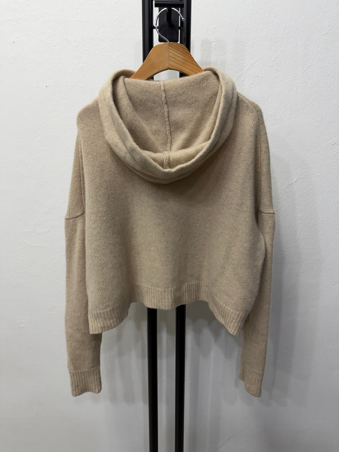 정품) 띠어리 오버핏 크롭 캐시미어100 후드니트 P 상품이미지4