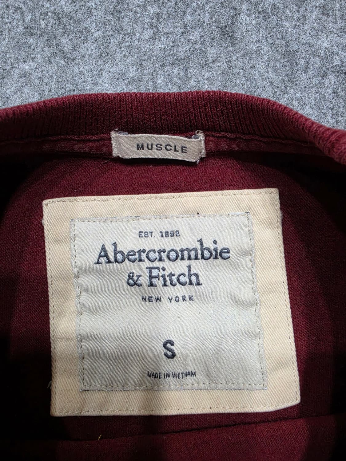 아베크롬비 앤 피치 빈티지 스펠 로고 반팔티 S 상품이미지5