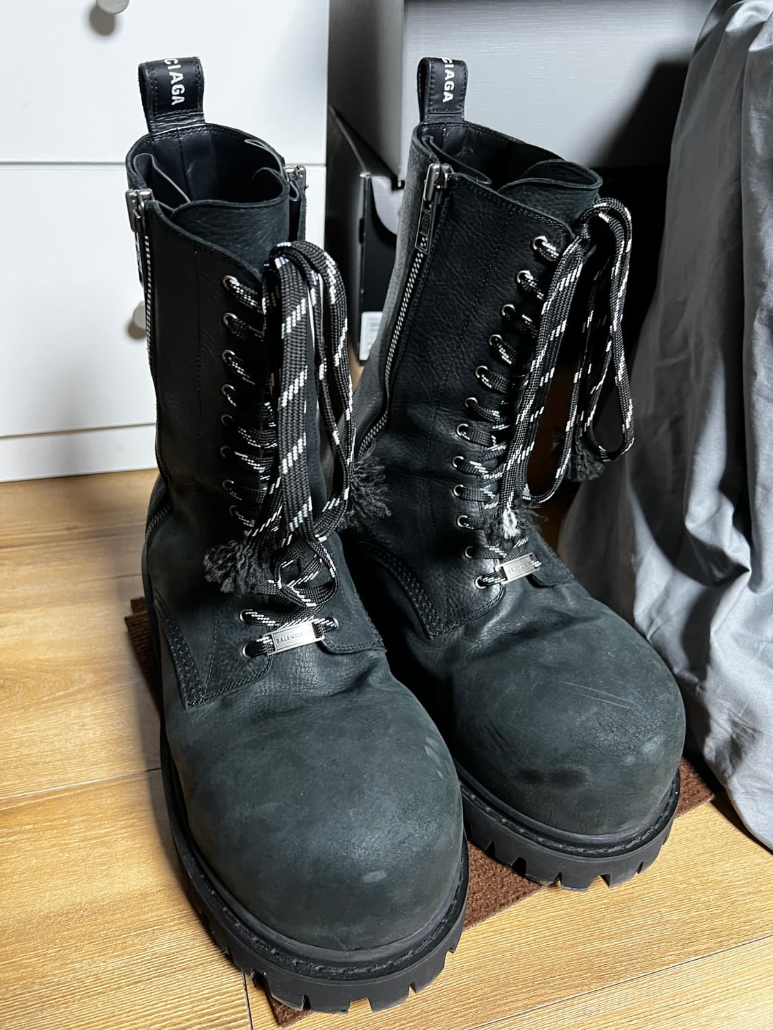 발렌시아가 스톰퍼 부티45사이즈 상품이미지1