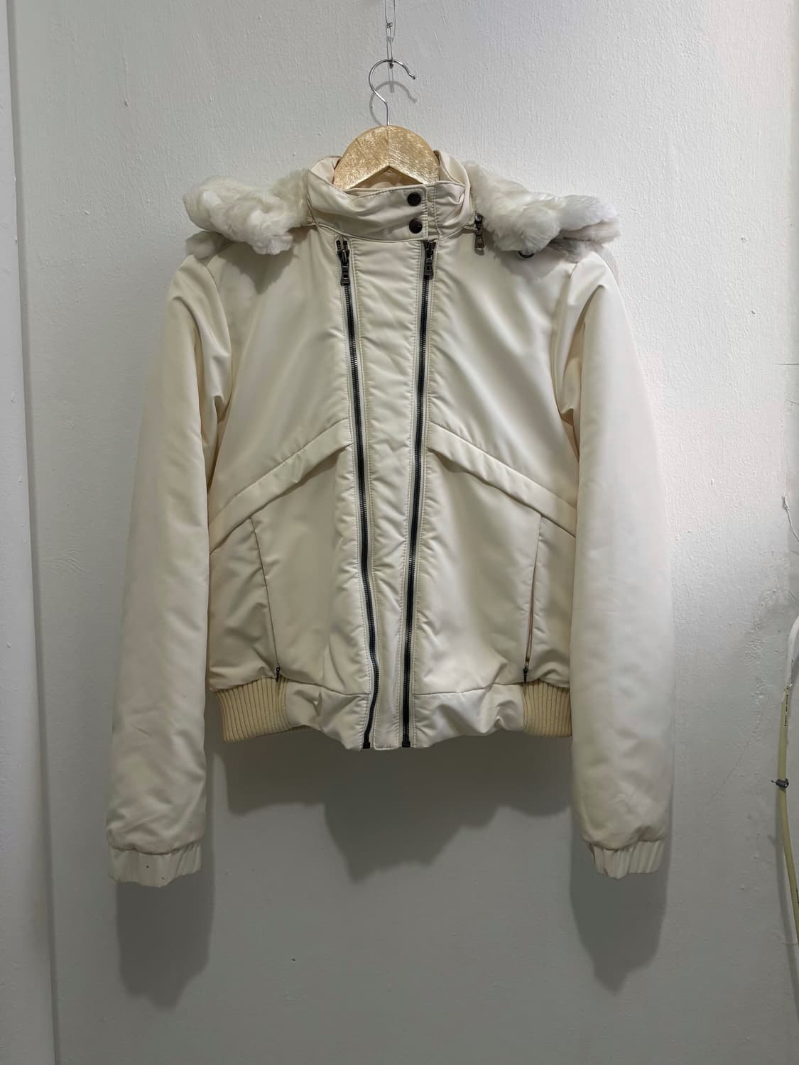Vintage White Fur-Hood Padded Jacket 상품이미지4