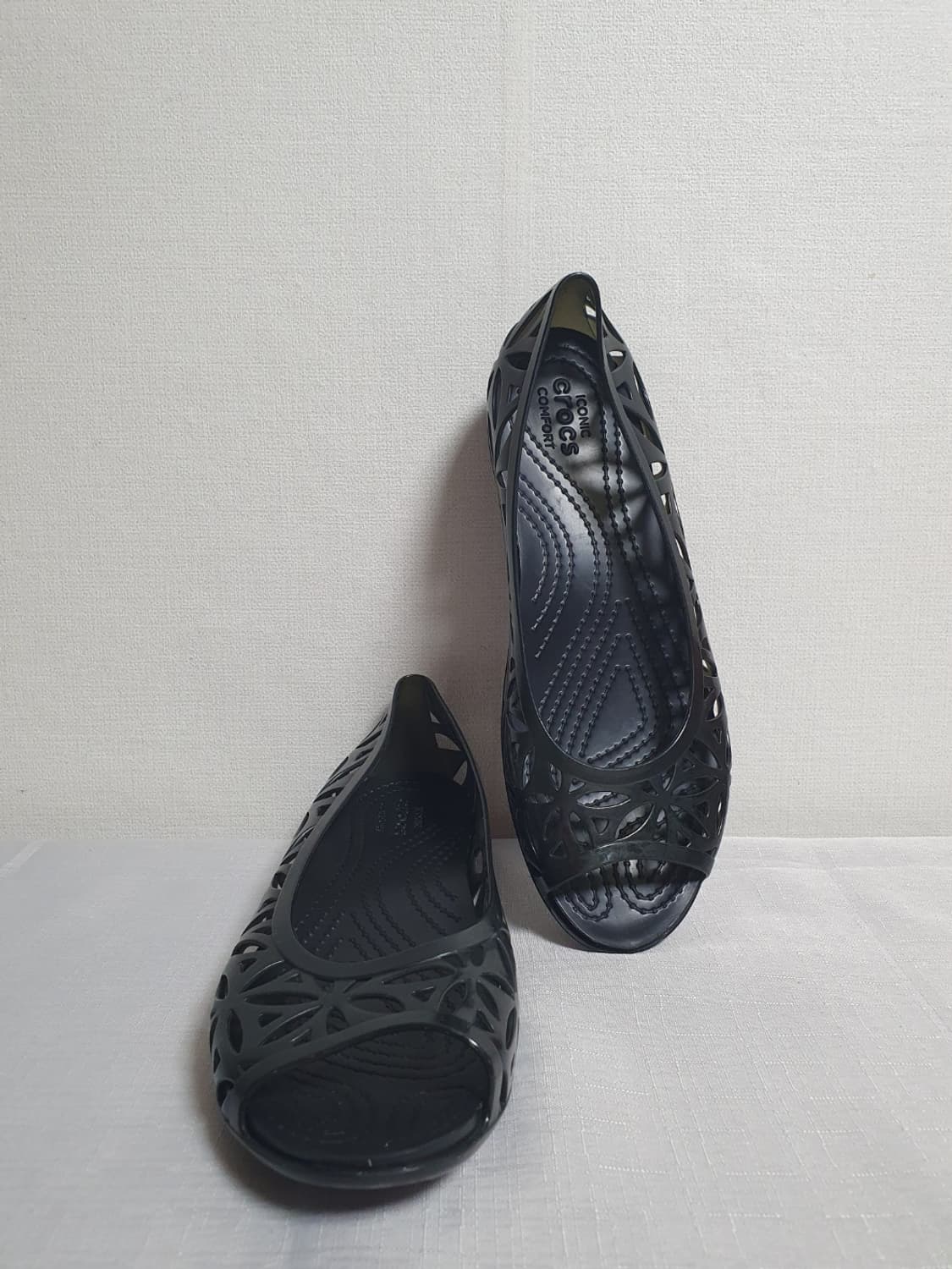 택포가 240mm 크록스 샌들 아드리나 핍토 플랫슈즈 블랙 상품이미지1