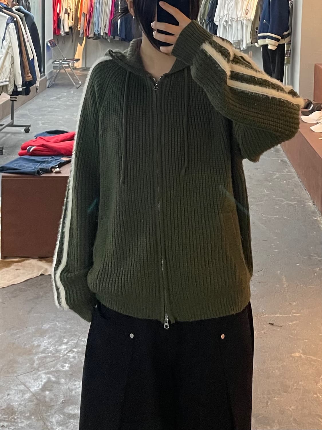 트릴리온 워셔블 헤어리 브러쉬 카키 트랙 후드 니트 집업 H2277 상품이미지1