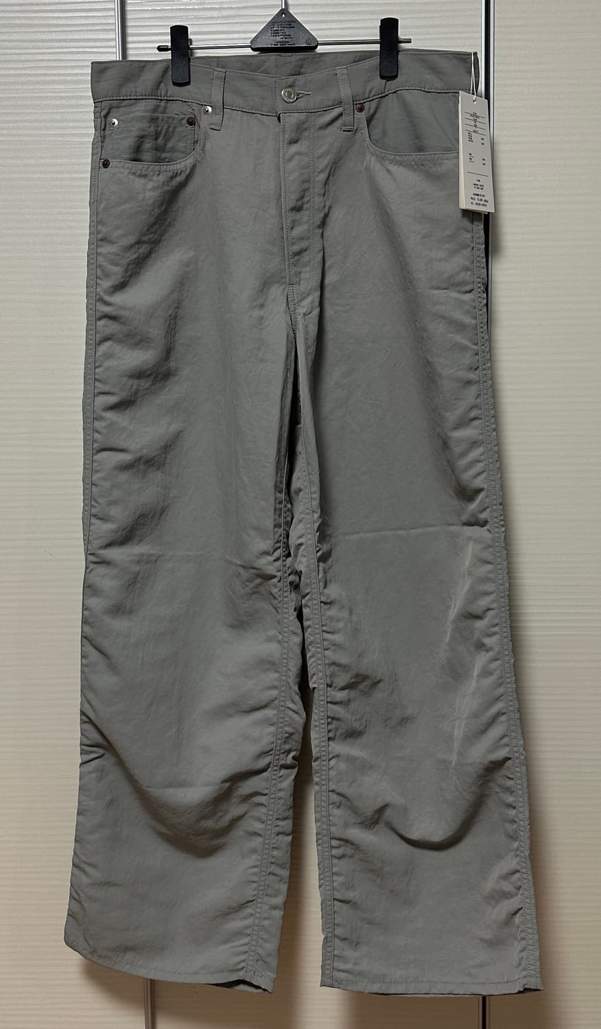 언유즈드 25FW 나일론 팬츠 그레이 2사이즈 판매합니다 상품이미지6