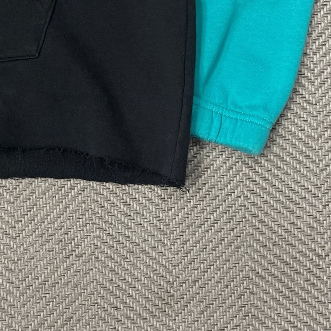 리복 반집업 배색 맨투맨 v0068 상품이미지4