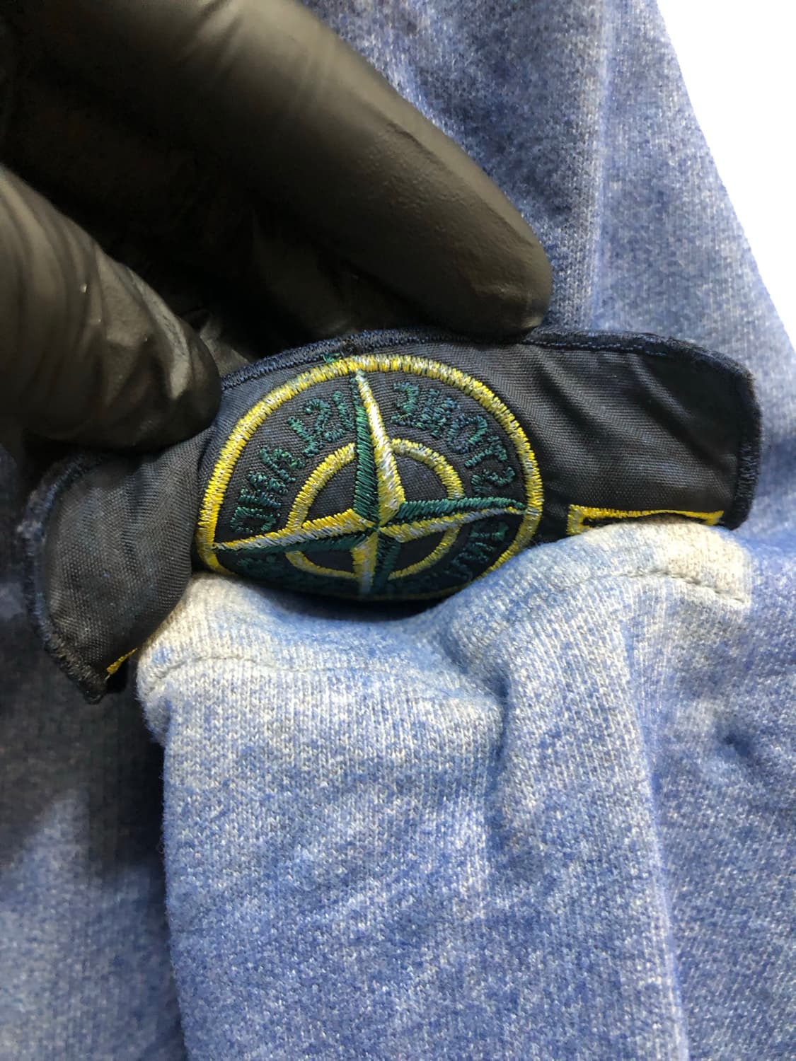 [S] 스톤아일랜드 더스트 컬러 트리트먼트 스웻셔츠 블루 상품이미지4