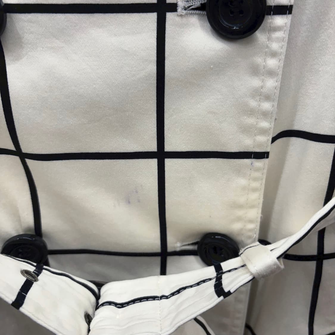 버버리 런던 트렌치 코트 더블브레스트 노치드 라펠 체크 디테일 화이트 상품이미지6