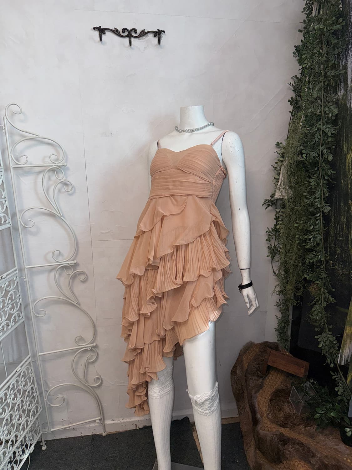 Coral pink asymmetrical ruffle sheer ops 상품이미지3