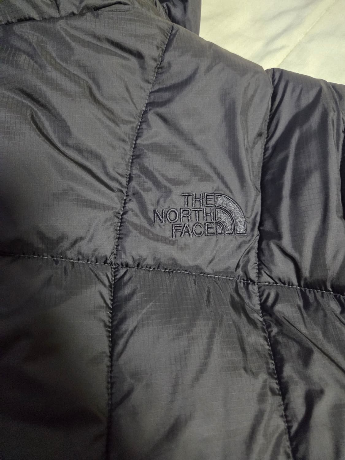 노스페이스 경량패딩 25fw 웨이브LT 온 자켓 블랙 XL팝니다 상품이미지5