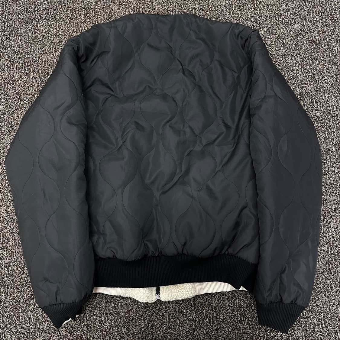 OUTDOOR 아웃도어 아이보리 뽀글이 털 후리스 양면 점퍼 M 상품이미지9