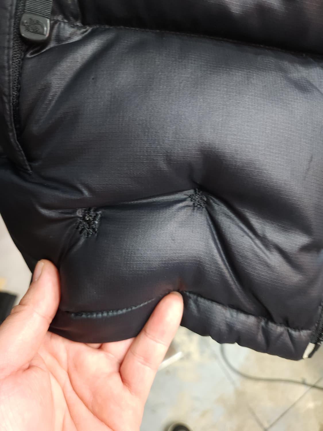 노스페이스 700 올블랙  눕시 구스 패딩점퍼

 상품이미지6