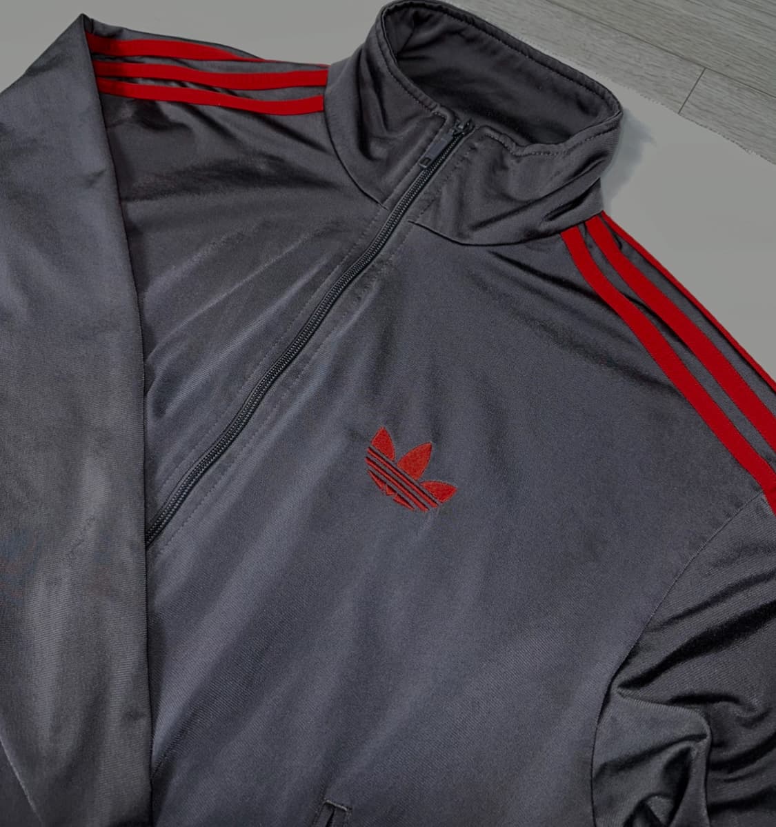 아디다스 구파이어버드 차콜레드 져지 트랙탑 상품이미지4
