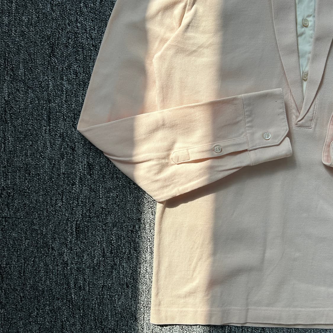 솔리드옴므 레이어드 핑크 긴팔티셔츠 상품이미지3