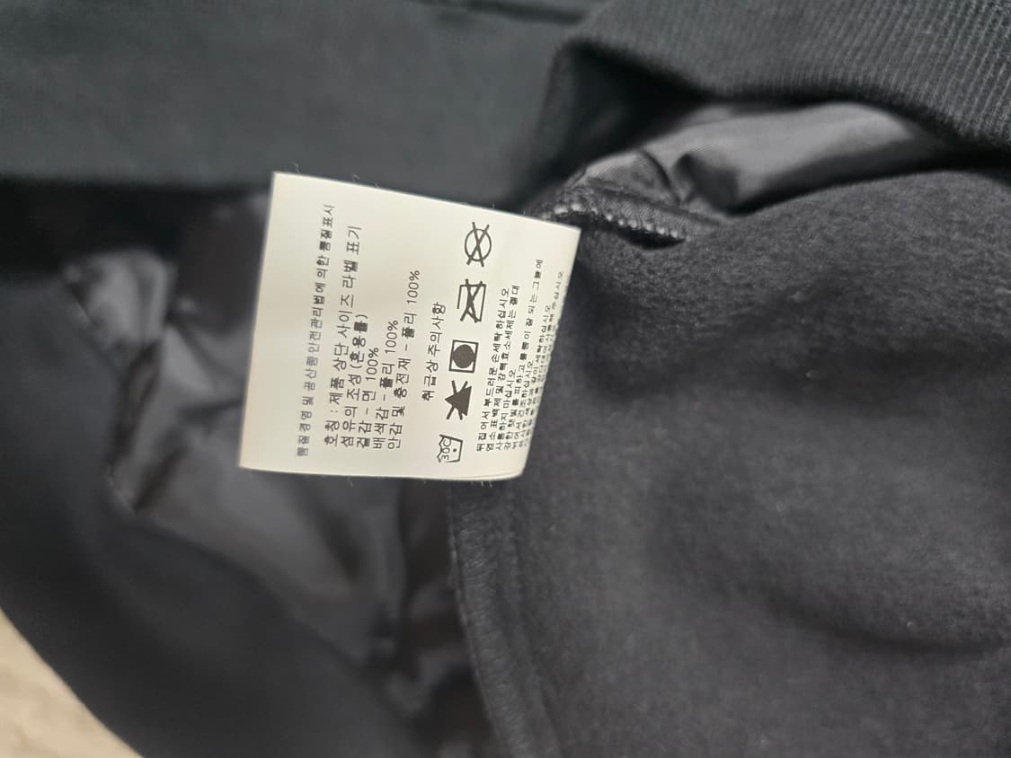 2ND ARCHIVE 퀄팅 맨투맨 블랙 상품이미지4