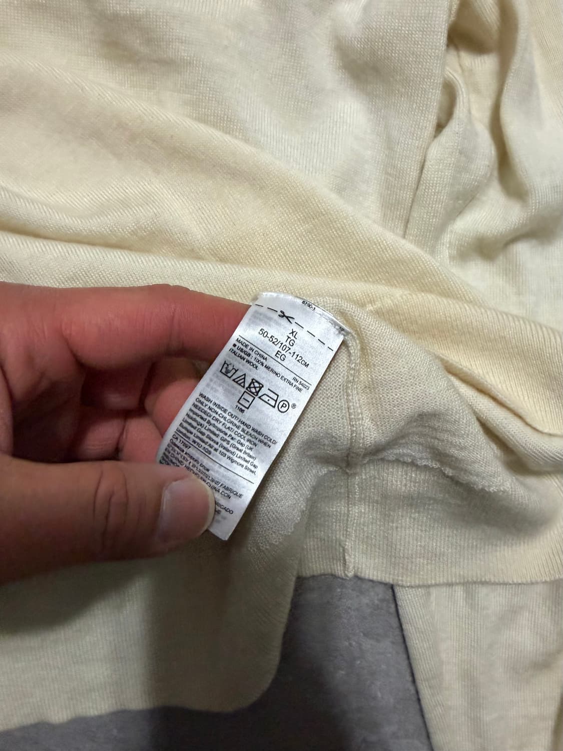 바나나리퍼블릭 아이보리컬러 이태리 메리노 울  니트  105 size  상품이미지4