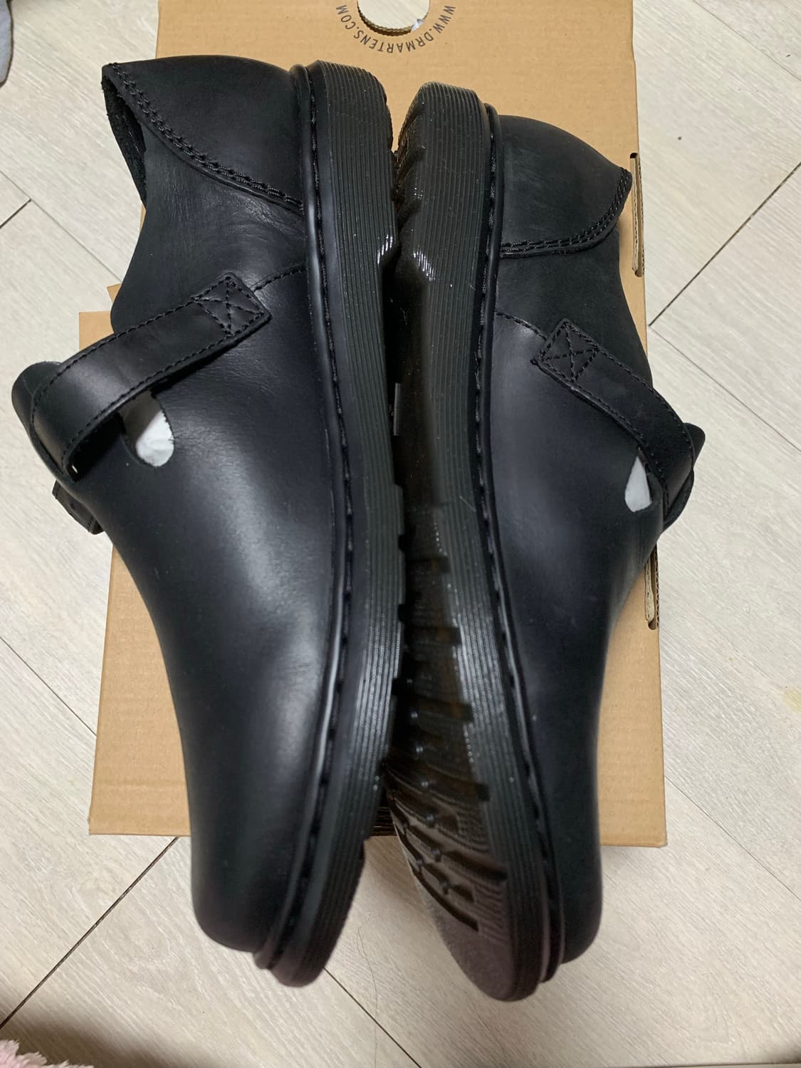 닥터마틴 패트리샤 III UK7 260 새상품 상품이미지3