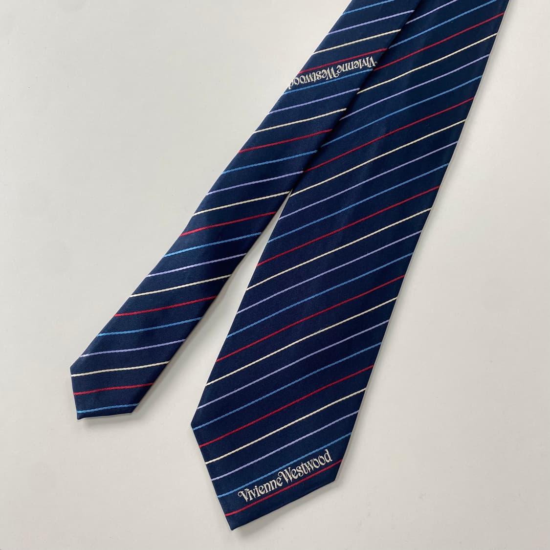 비비안웨스트우드 정품 명품 영문로고넥타이(Vivienne) 상품이미지1