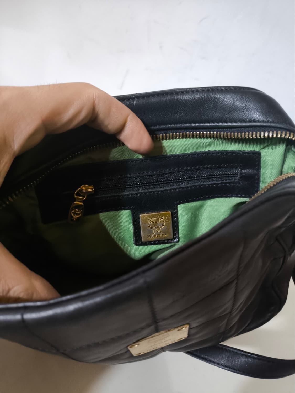 엠씨엠 미니 크로스백 상품이미지9