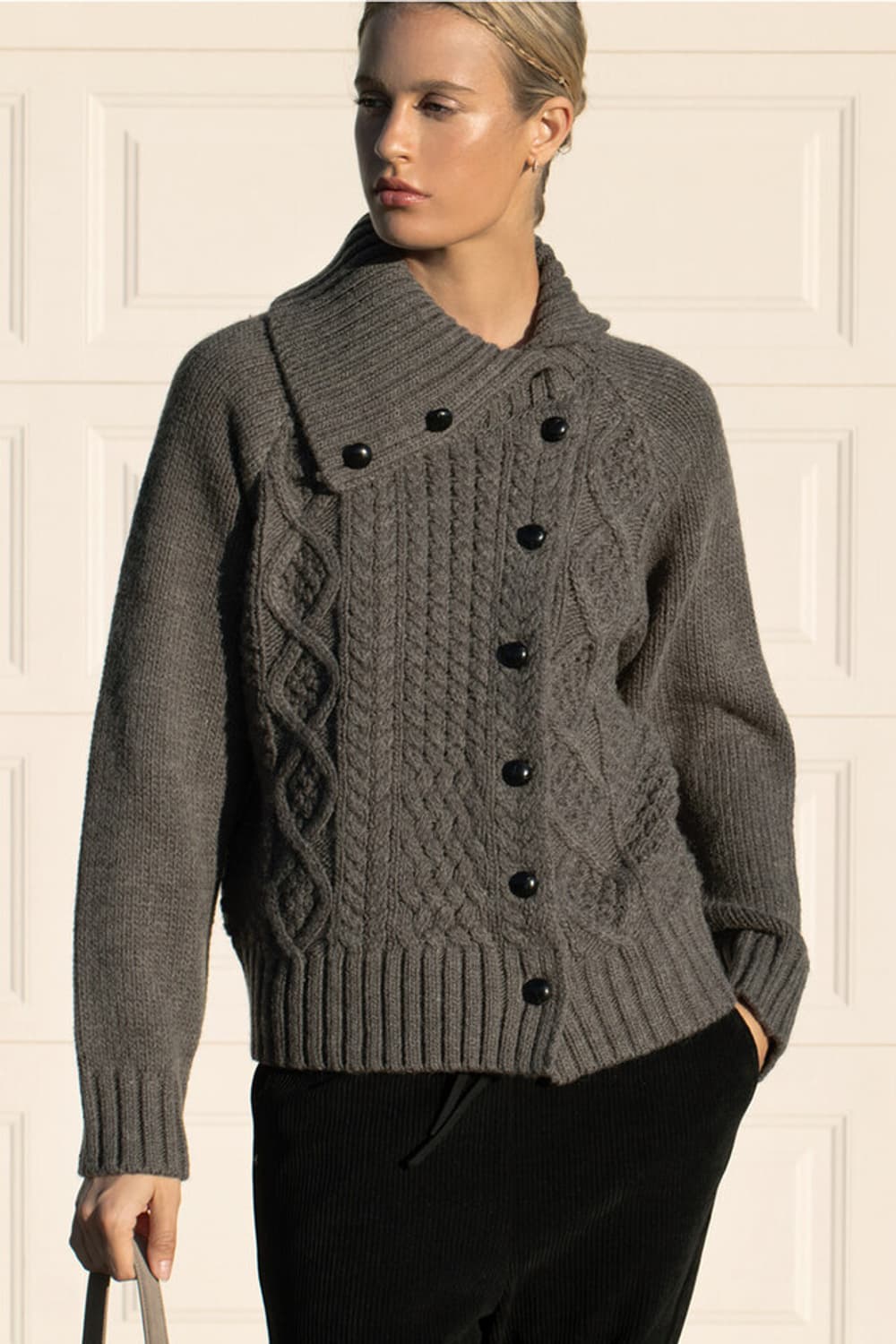 폴뉴아 터틀넥 래글런 니트(차콜) 상품이미지2