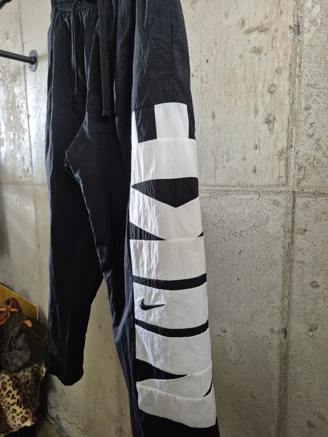 나이키 빅로그 우븐팯츠 (MPT1 상품이미지2