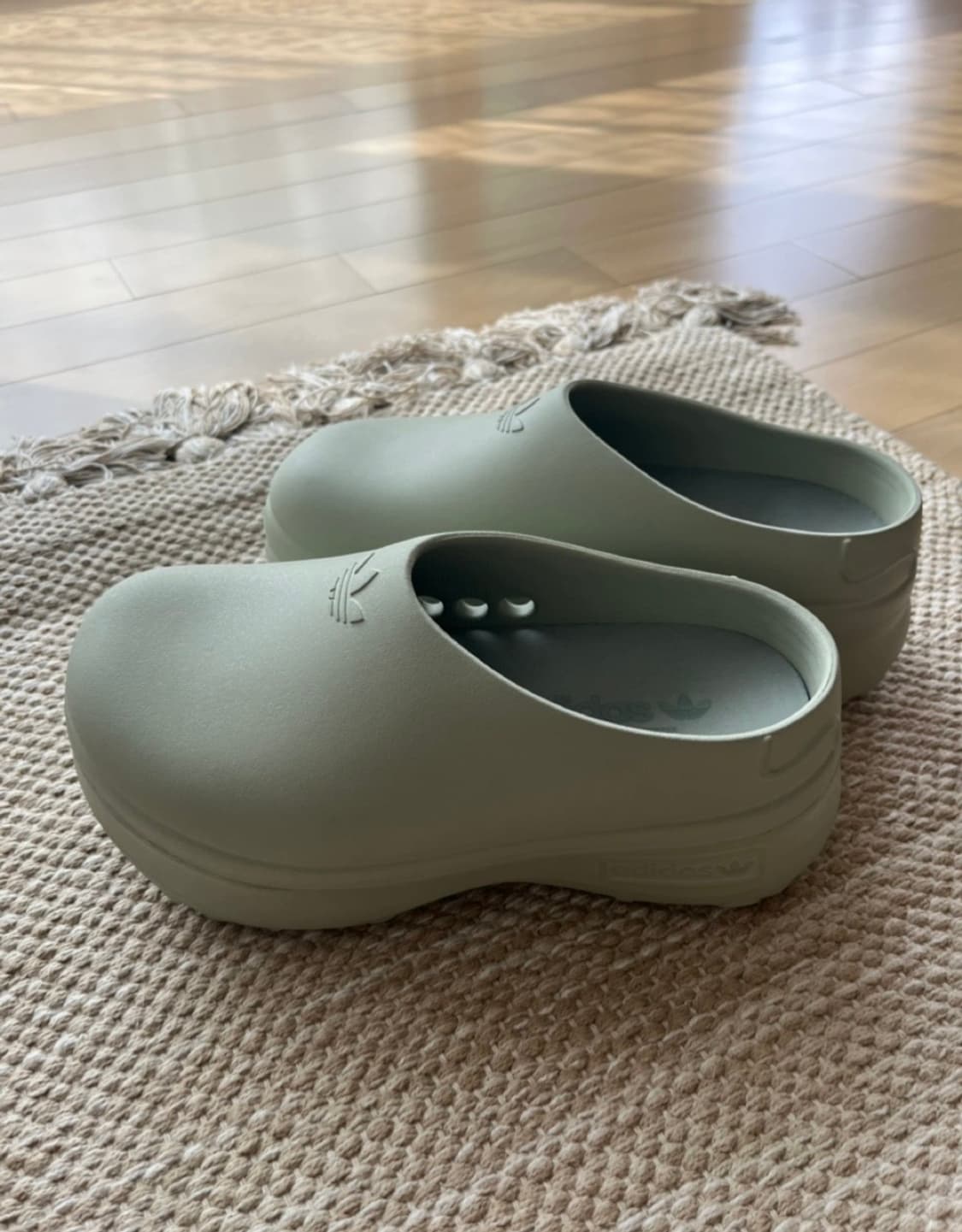 아디다스 Adifom 클로그 상품이미지2