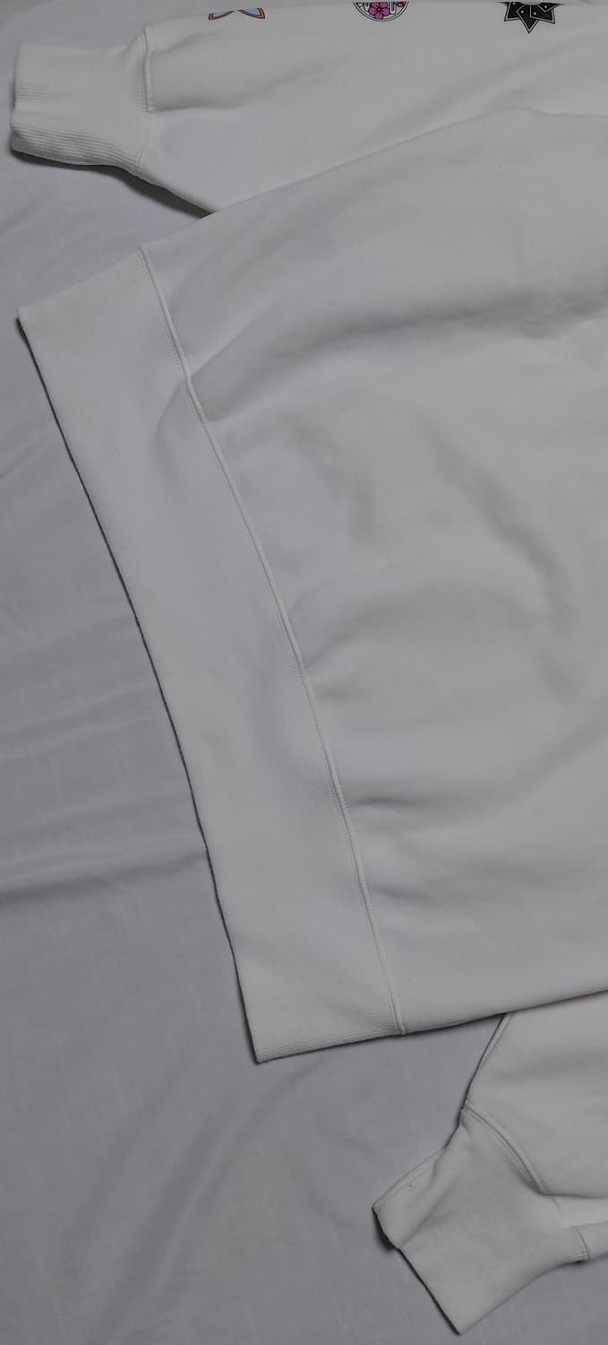 [무료배송/L] GU 귀멸의 칼날 코등이 자수 흰색 기모 후드티 상품이미지6