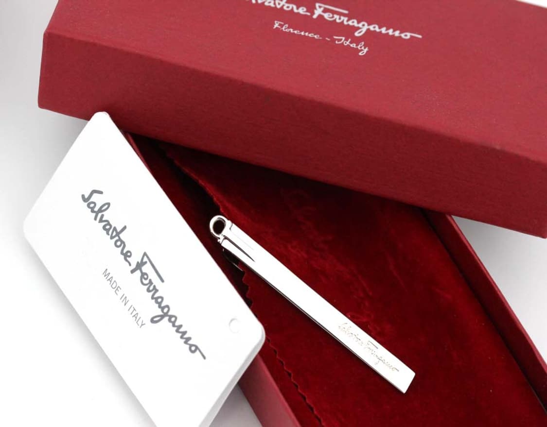 페라가모 S등급 6.4cm 신형 유광 남자 명품 넥타이핀 상품이미지1