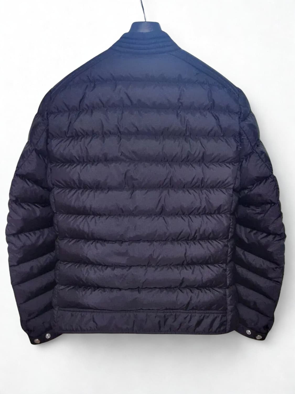 몽클레어 아미오트 패딩 5사이즈 / 실착 거의 없음 / 새 제품급 컨디션 상품이미지2