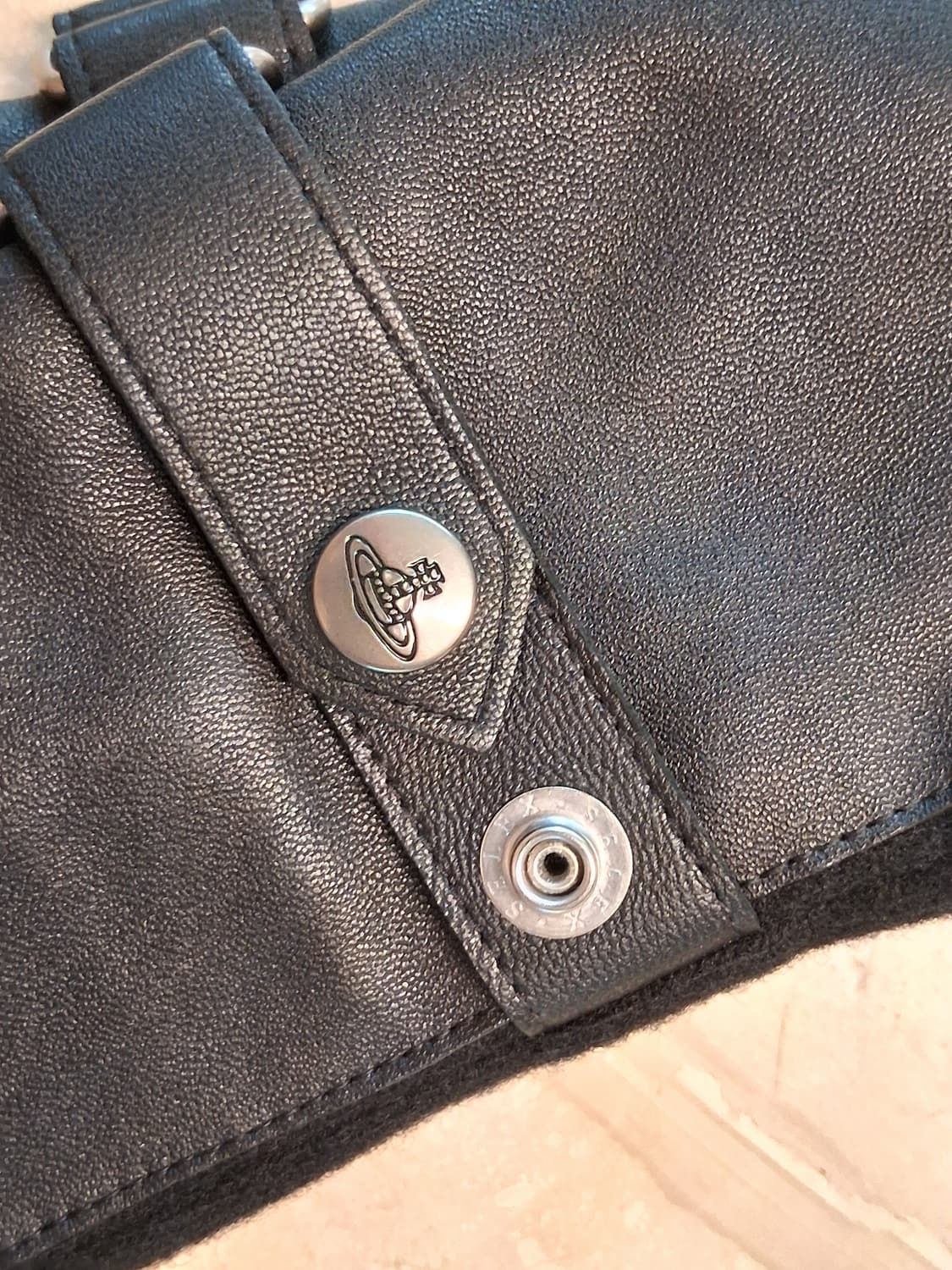 비비안웨스트우드 orb 가죽 벨트 장갑 블랙 (새상품) 상품이미지6