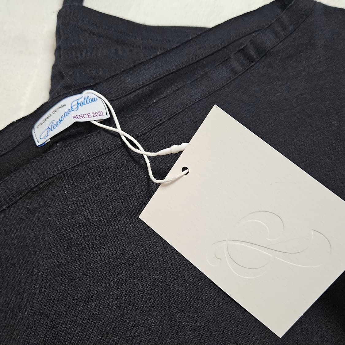 플리즈노팔로우 Sara Lettering Shirring Top 상품이미지7
