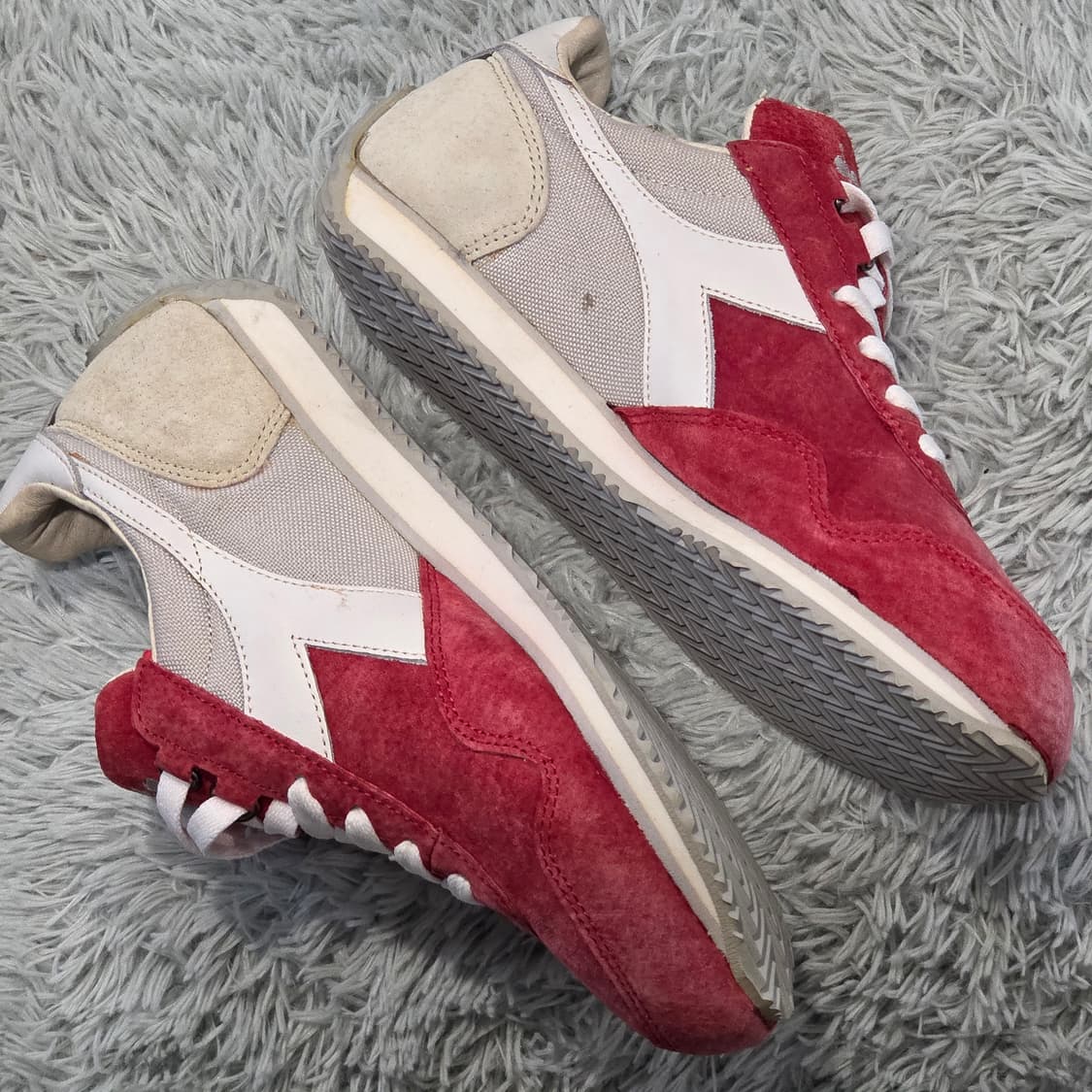 2q-10:디아도라 클래식 스웨이드 레드러닝스니커즈(240)-거의새거 상품이미지7