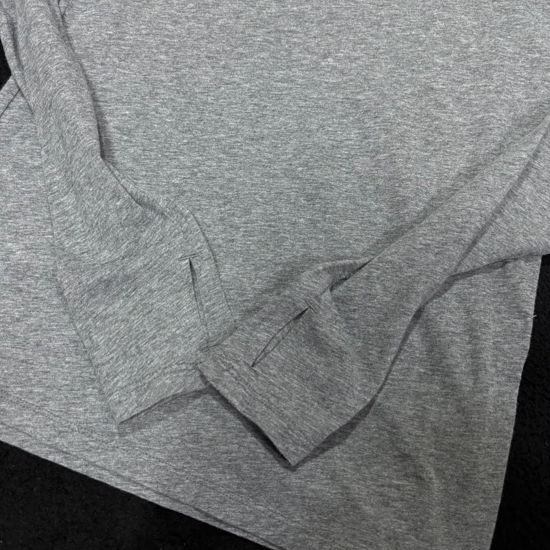 우먼S COS 코스 그레이 핑거홀 긴팔 롱슬리브 상품이미지3