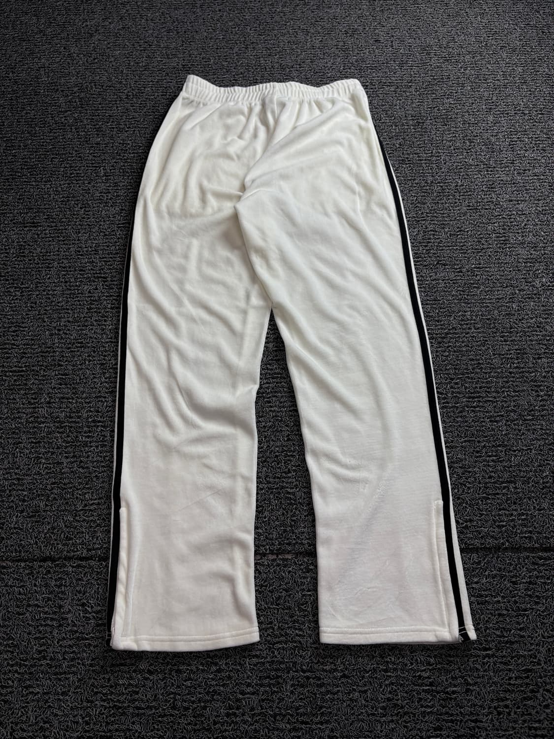 널디 와이드핏 벨벳 트랙팬츠 화이트 1464 상품이미지7