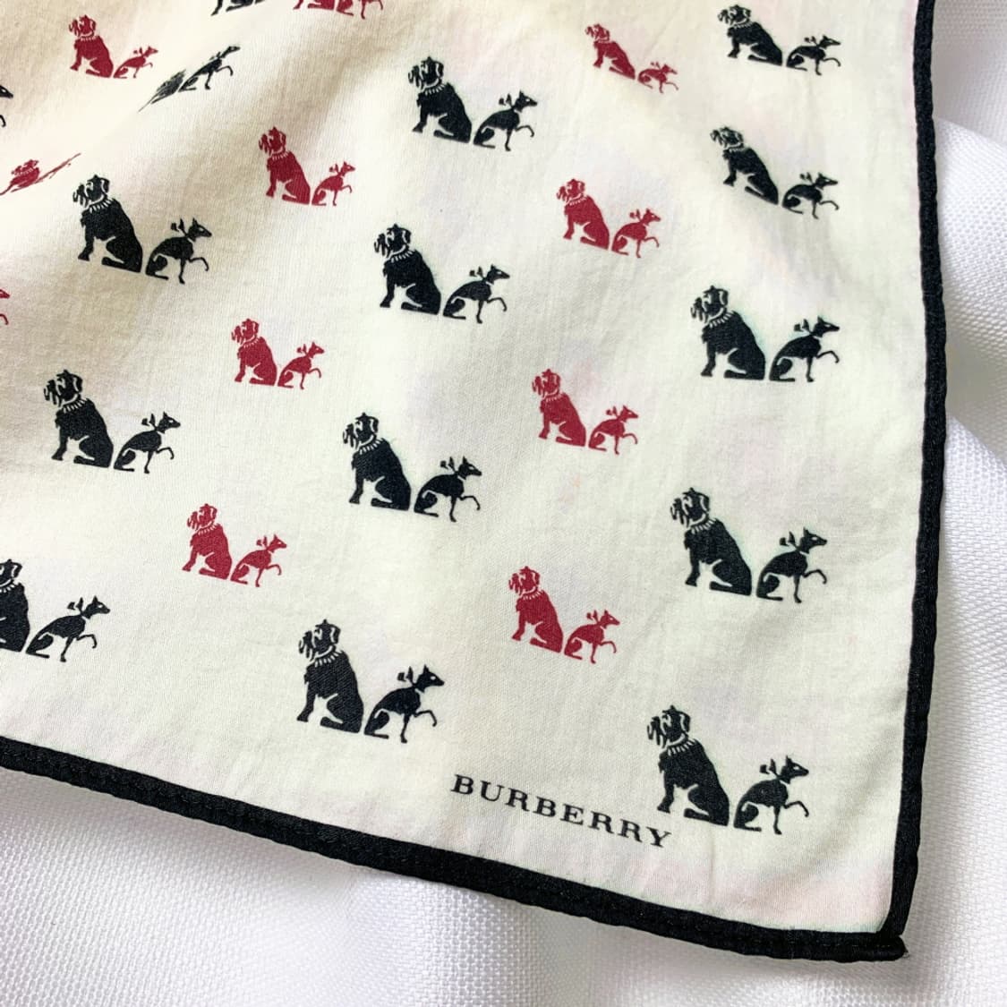 [정품] Burberry 버버리 동물패턴 빈티지 쁘띠스카프 손수건 상품이미지2