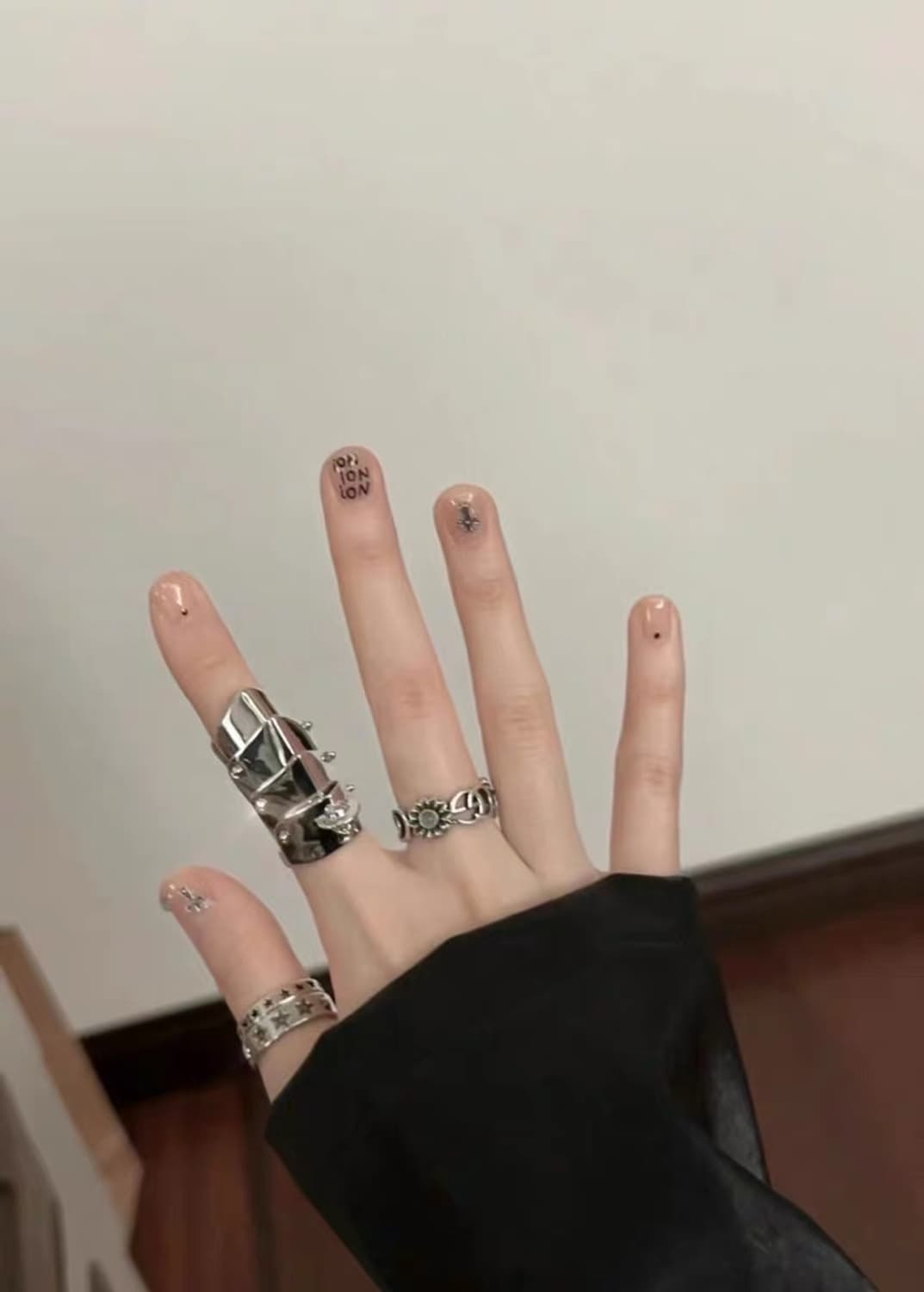 [M] 비비안웨스트우드 아머링 실버 반지 상품이미지2
