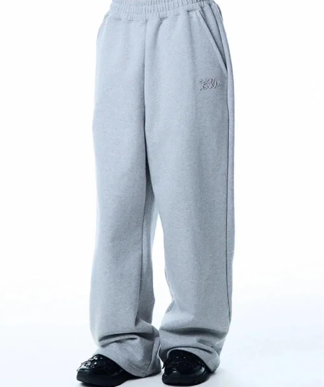 러브이즈트루 BASIC ILOVEU TRANING PANTS 상품이미지1