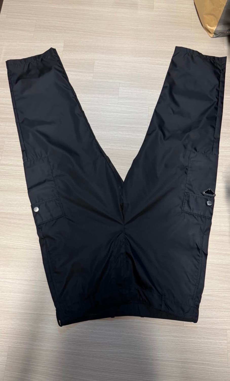 프라다 나일론 바지 판매 상품이미지2