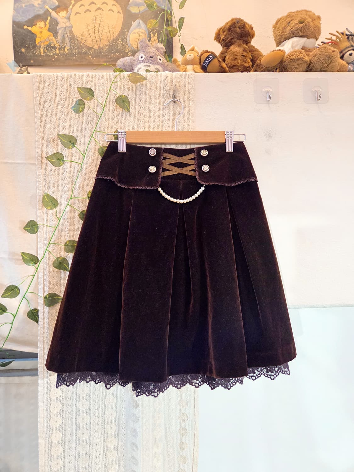 axes femme 딥브라운 벨벳 스커트 상품이미지1