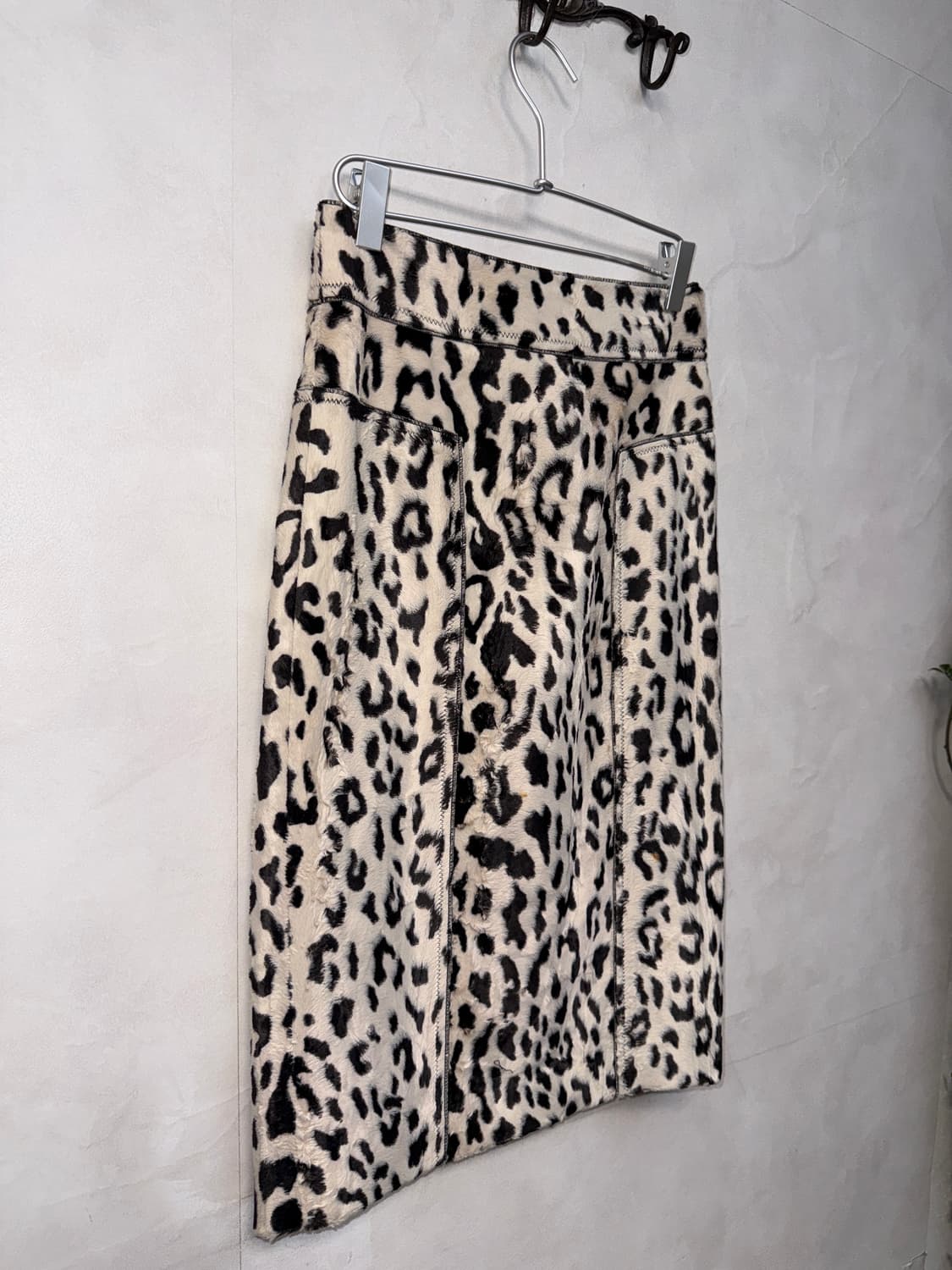 MICHAA ivory leopard fur midi skirt 상품이미지2