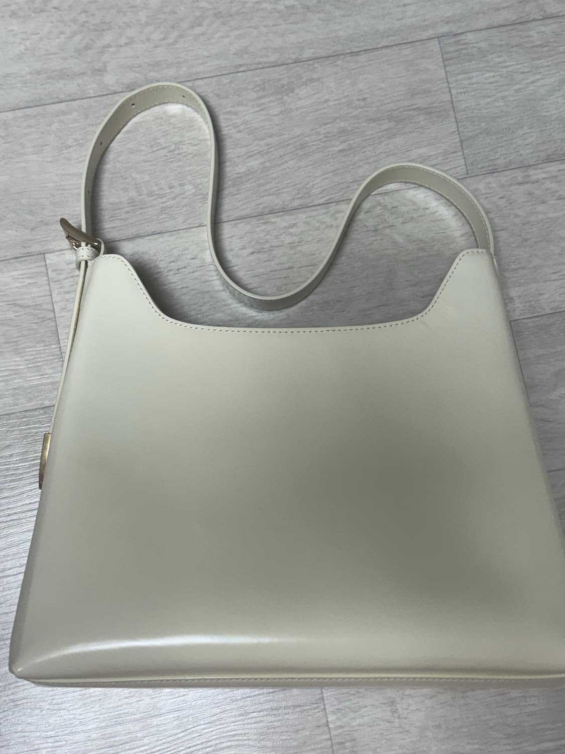 (새상품) raive 레이브 칠링백 상품이미지2