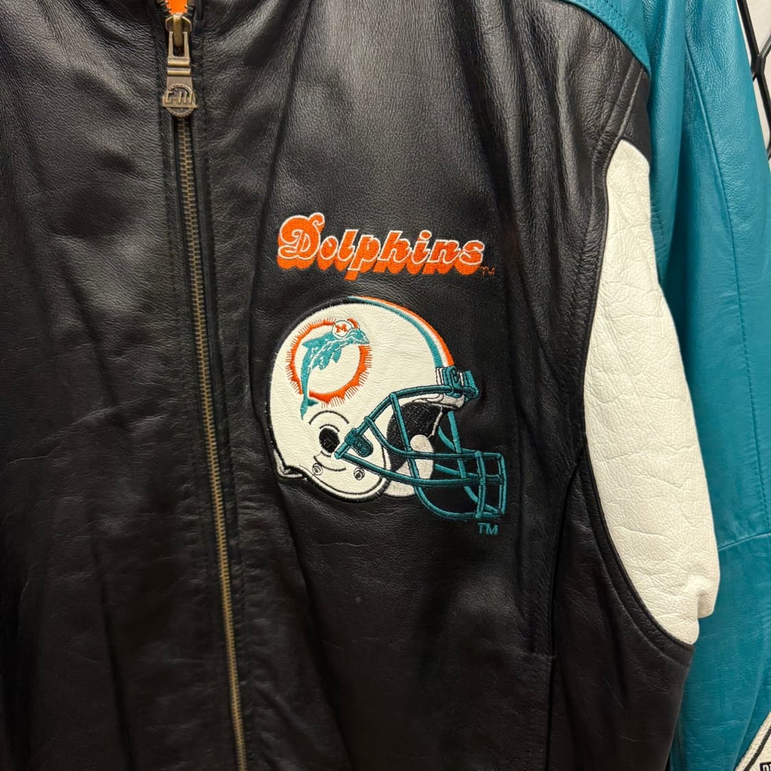 90s G-lll 칼뱅크 레더 바시티자켓 NFL 마이애미 돌핀스 블랙 상품이미지5