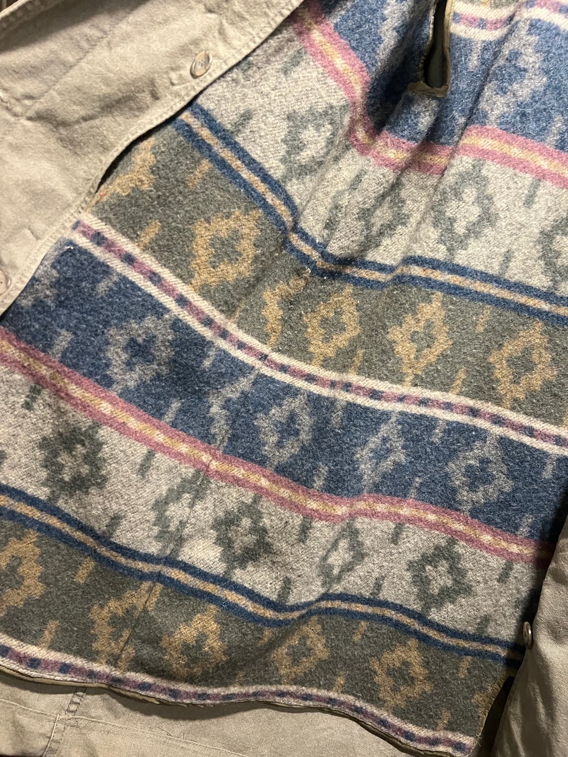 [L]90's 엘엘빈 USA Made 나바호 라이닝 카키 헌팅 코트 상품이미지6