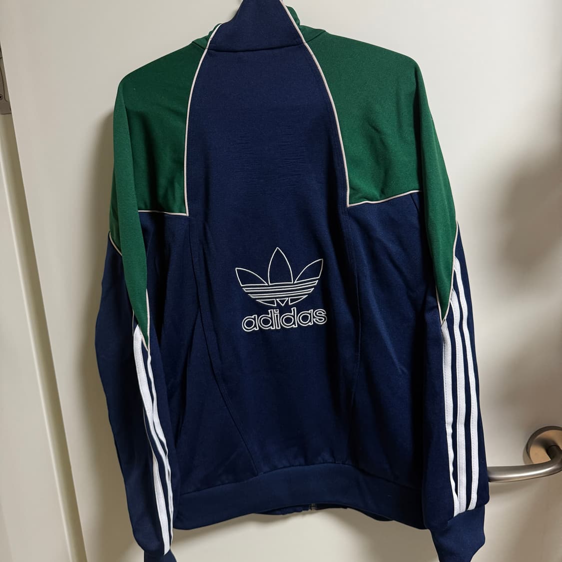 아디다스 올드스쿨 트랙탑 져지💙💚 상품이미지4